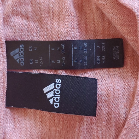 Adidas tshirt - Picture 3 of 3
